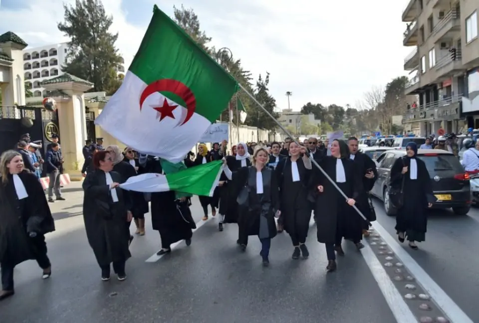 manifestation avocat alger