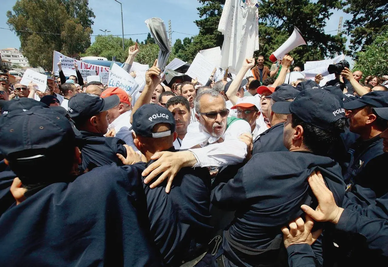 manifestation alger