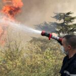 Algérie en Feu : Les Incendies Ravagent Six Wilayas, une Nation sur le Qui-Vive