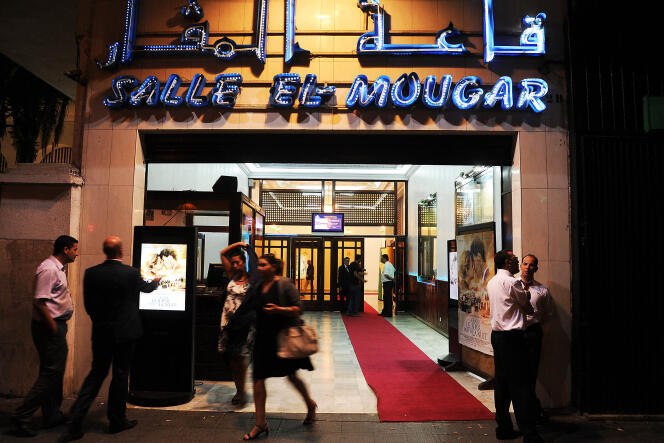 El Mouggar : Symbole du Cinéma Algérien et Miroir de la Société en Mutation