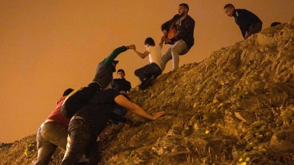 La Grande Évasion de Ceuta : Scandale et Répression au Maroc, la Crise des Jeunes Migrants Dévoilée