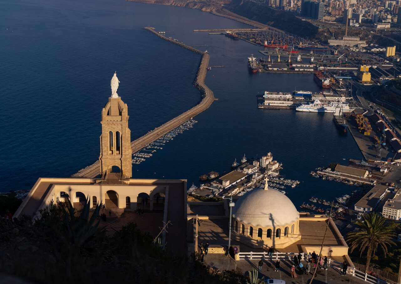 Tourisme en Algérie : Quand la Générosité des Algériens Conquiert le Cœur des Visiteurs Étrangers